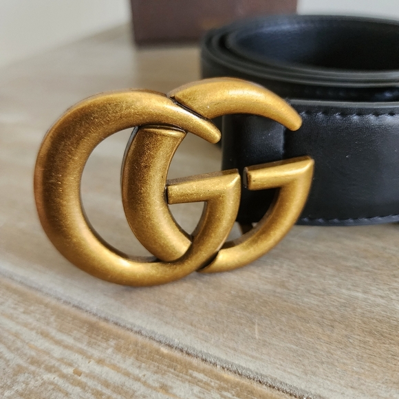 Beautiful GG Belt black leather with gold metal hardware - Picture 2 of 10